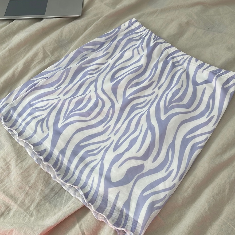 super cute y2k 90s zebra print mini skirt